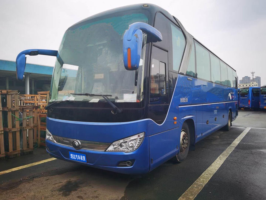 广州旅游40-45-50多人配司机出租市际带证大巴客运上下班车长期包天(51座)_广州租车包车用车 首选广州现达汽车租赁公司