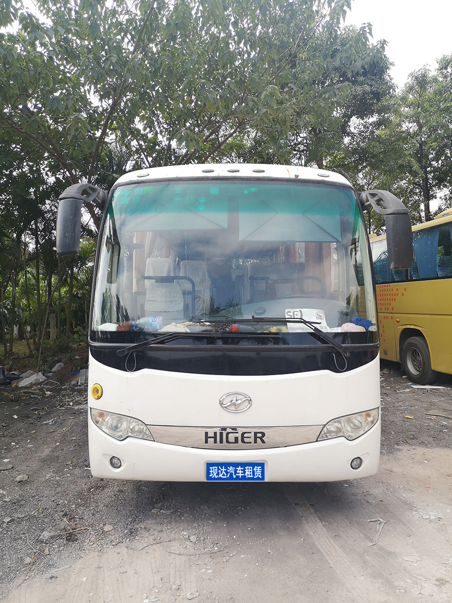 广州旅游哪里有配带司机30-35多人座大中巴客运班车出租费用(35座)_广州租车包车用车 首选广州现达汽车租赁公司